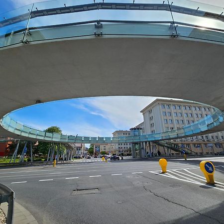 Handy Apartamenty - Mieszkania Na Doby W Centrum Rzeszowa Esterno foto