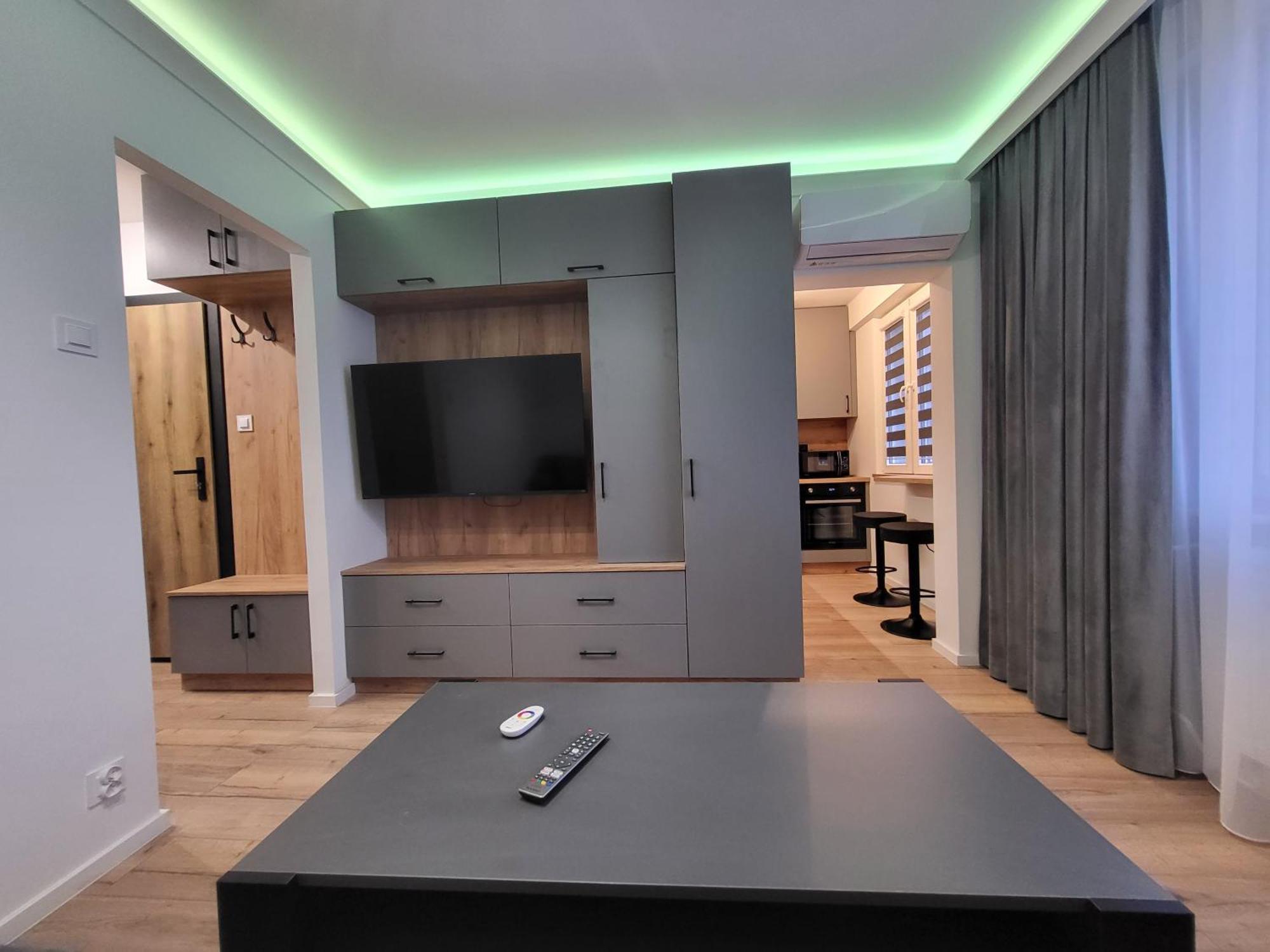 Handy Apartamenty - Mieszkania Na Doby W Centrum Rzeszowa Esterno foto