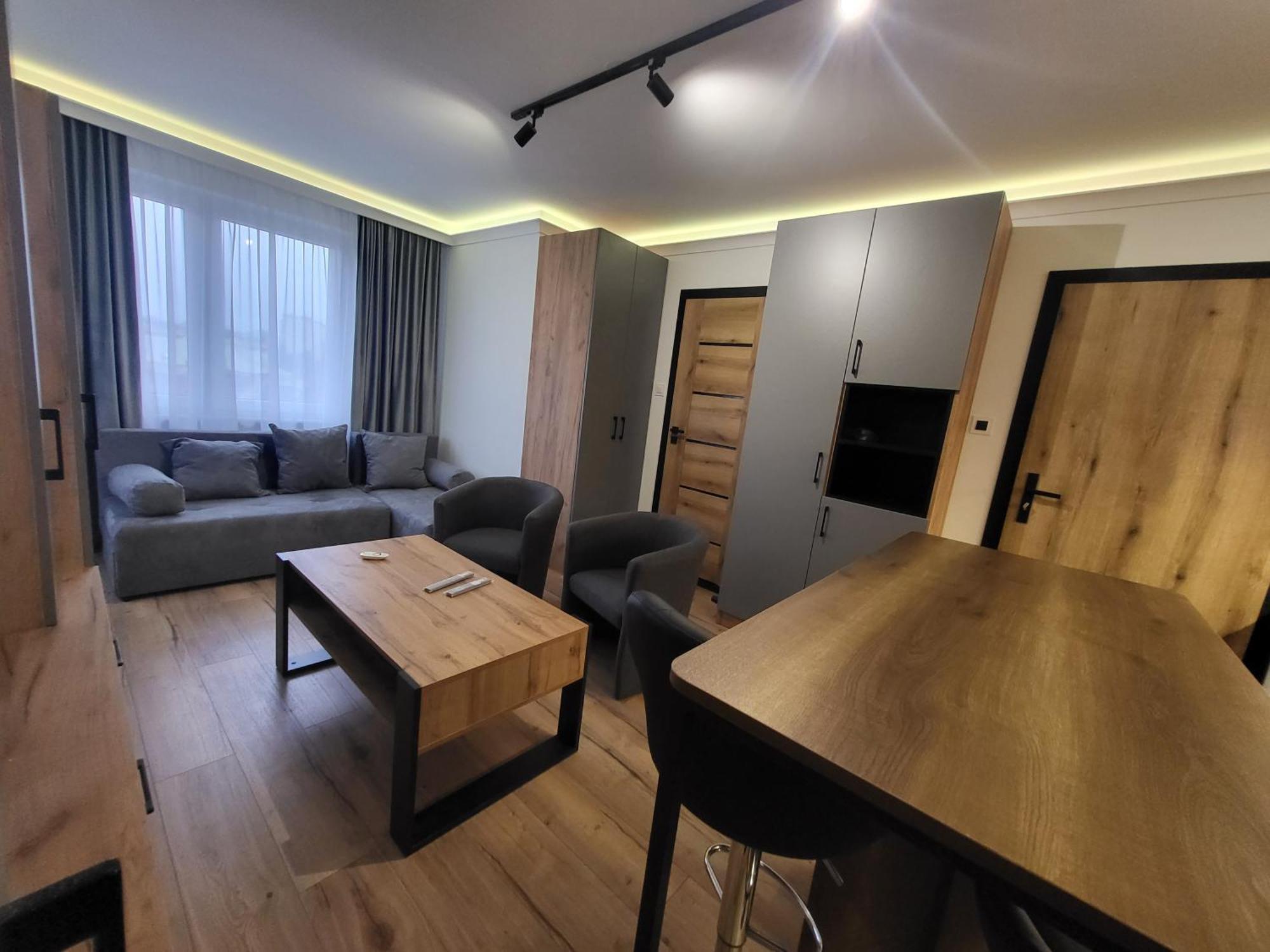 Handy Apartamenty - Mieszkania Na Doby W Centrum Rzeszowa Esterno foto
